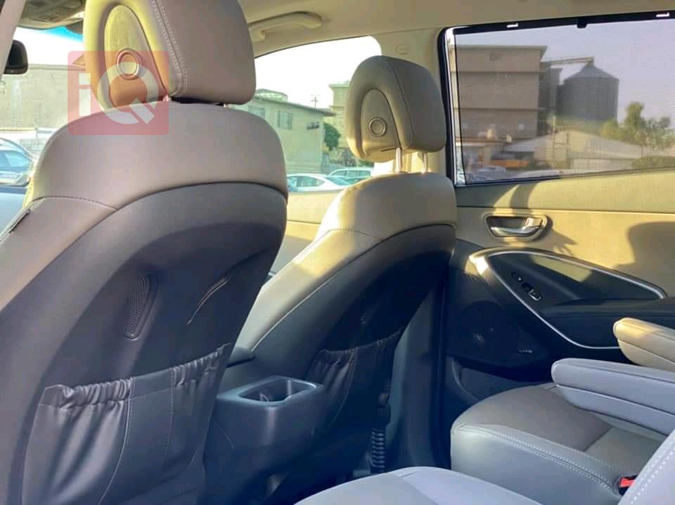 Hyundai Grand Santa Fe